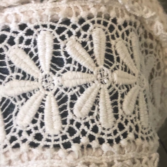 ❤️ (3/$15) Sz M Delia’s Blush Pink Sweater Lace Sleeves - Picture 5 of 7